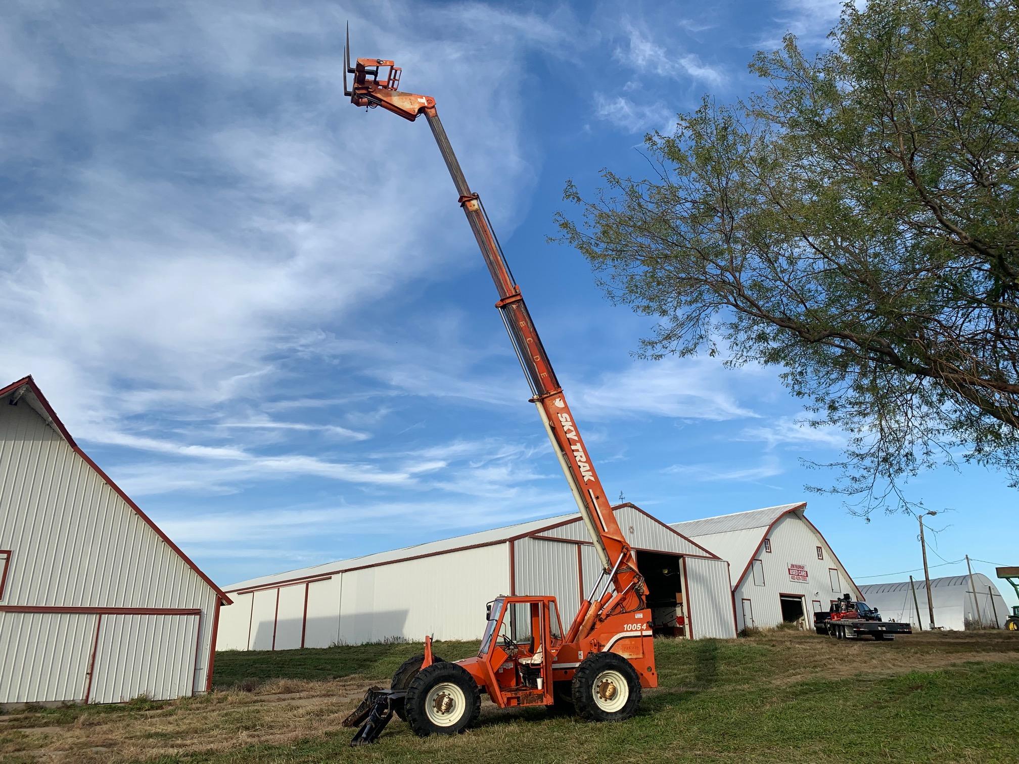 Sky Trak Model 10054 Rough Terrain Forklift, SN #6695, Cummins 239 3.9 Liter Turbo Diesel Engine, Hy