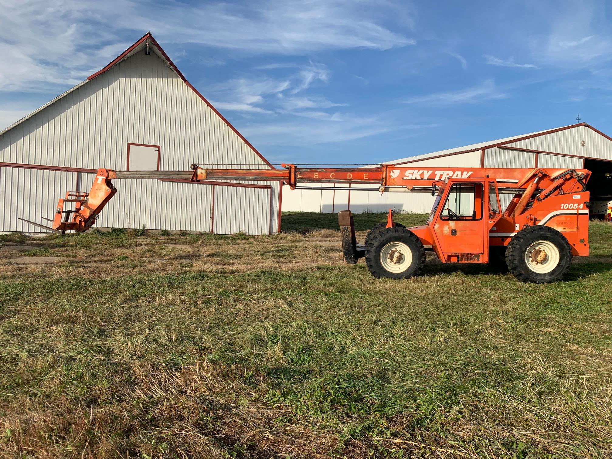 Sky Trak Model 10054 Rough Terrain Forklift, SN #6695, Cummins 239 3.9 Liter Turbo Diesel Engine, Hy