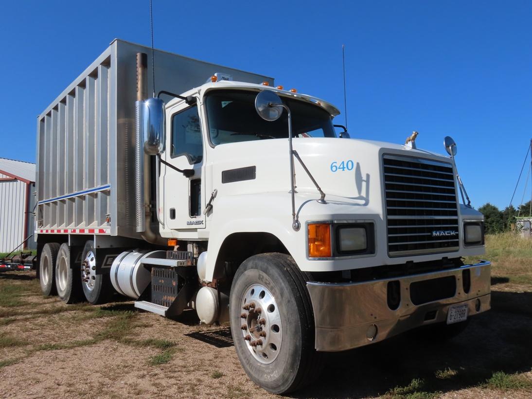 2009 Mack Model CHU613 Triple Axle Dump Truck, VIN# 1M2AN07CX9N004400, Mack Model MP8-445C Turbo Die