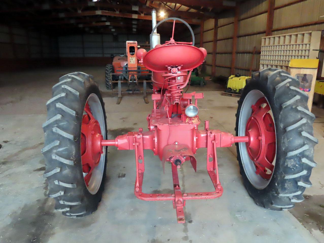 IHC Model H Gas Tractor, SN #FBH-133840, Narrow Front, New 11.2 – 38 Rear Tires, New Front Tires, PT