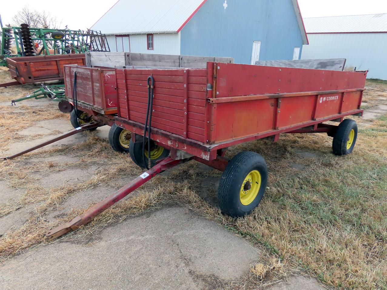 Central 6’ x 12’ Barge Hoist Wagon with Hoist & John Deere 953 Gear.