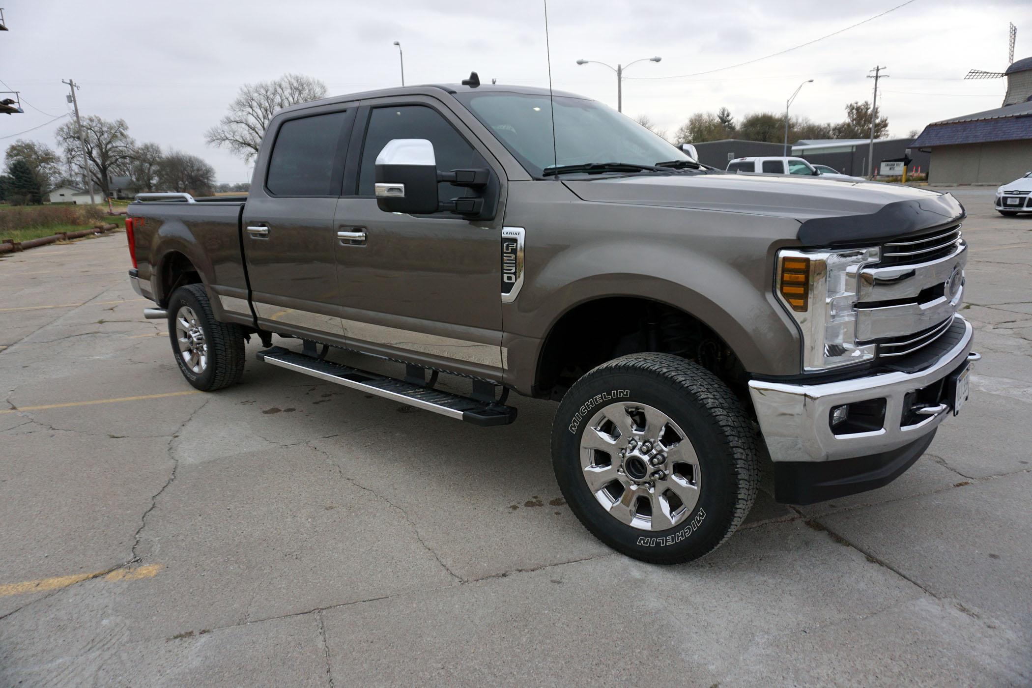 2019 Ford Model F250 Lariat Crew Cab 4x4 Pickup, VIN #1FT7W2B67KED37023, 6.2 Liter V-8 Gas Engine, A