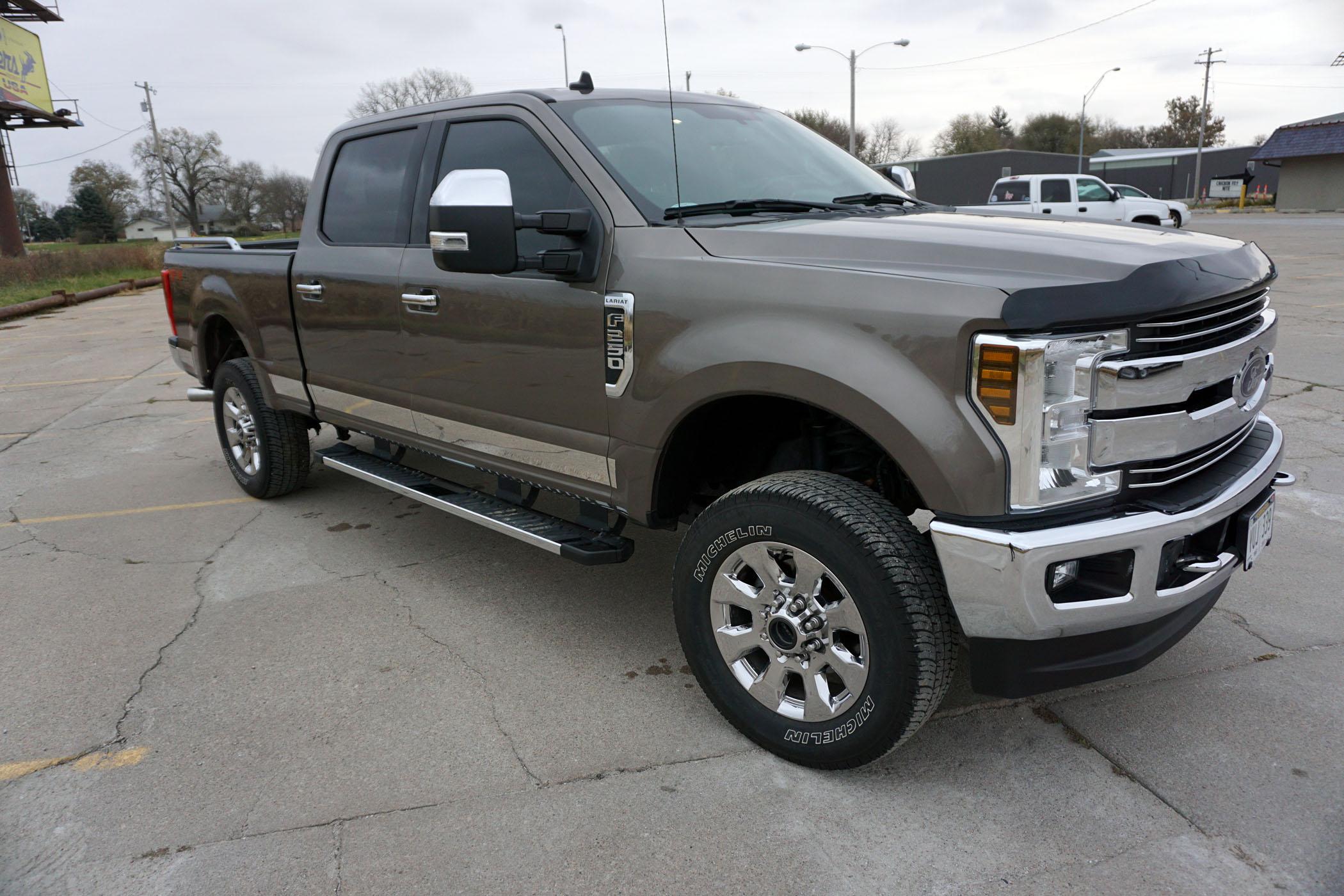 2019 Ford Model F250 Lariat Crew Cab 4x4 Pickup, VIN #1FT7W2B67KED37023, 6.2 Liter V-8 Gas Engine, A