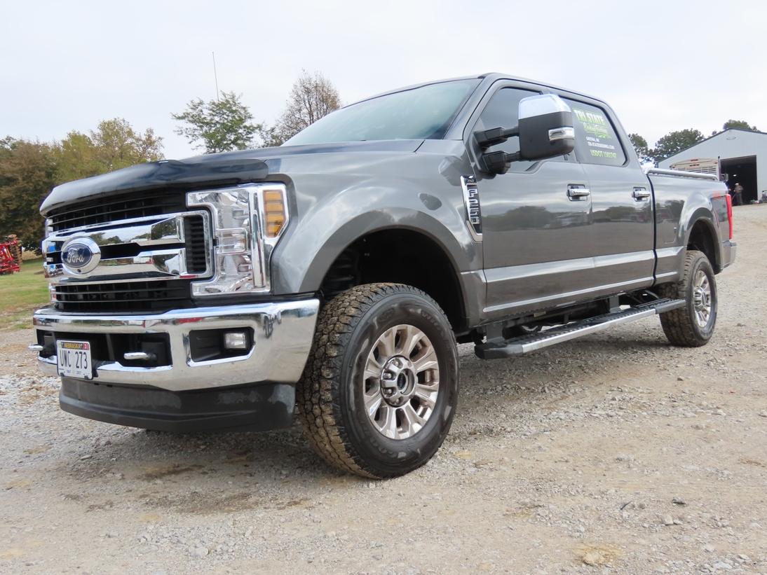 2019 Ford Model F-250 XLT Crew Cab Pickup, VIN #1FT7W2B66KED64827, 6.2 Liter V-8 Gas Engine, Automat