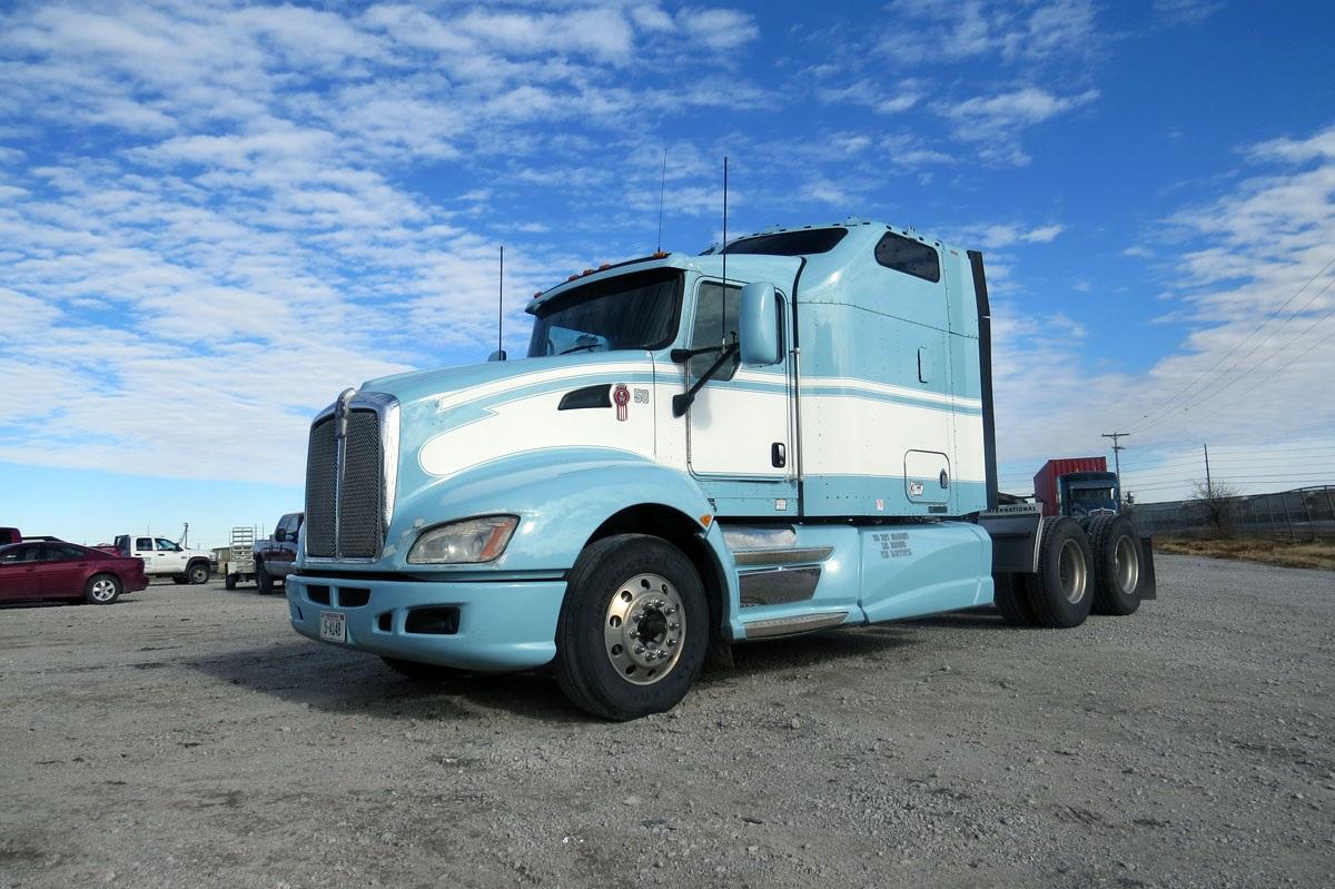 2011 Kenworth T660 Aero Cab Tandem Axle Truck Tractor, VIN #1XKAD49X7BJ277875, Cummins ISX455 Diesel