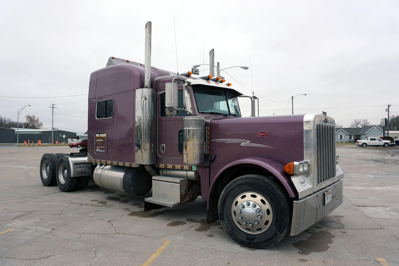 2006 Peterbilt Model 379 Extended Hood Conventional Truck Tractor, VIN #1XP-5DB9X-5-6D890856, Caterp