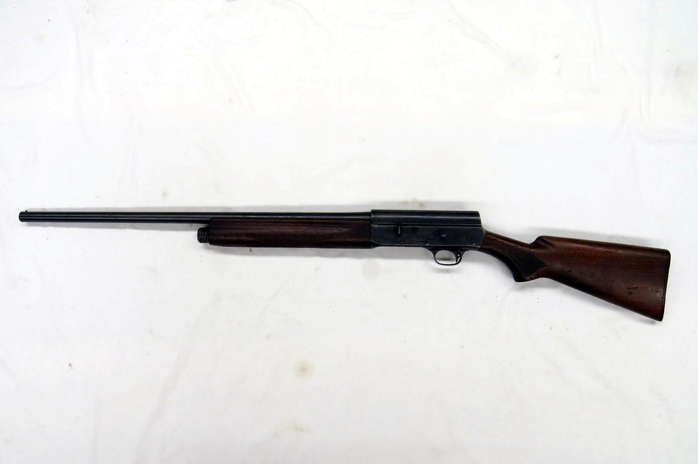 Remington Model 11 16-Gauge Semi-Auto Shotgun, SN# 1557446, Chambered in 2