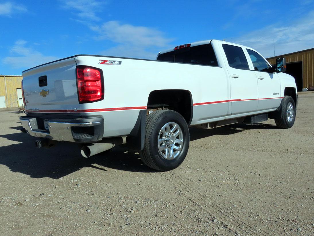 2015 Chevrolet Model K-3500 Heavy Duty Silverado LT Crew Cab Diesel 4x4 Pic