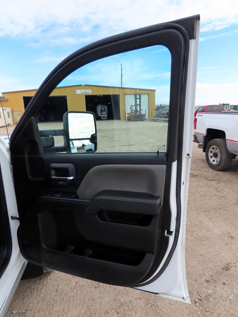 2015 Chevrolet Model K3500 Heavy Duty Silverado Crew Cab 4x4 Diesel Pickup,