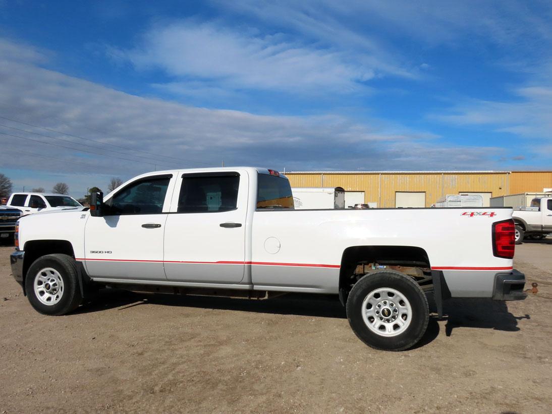 2015 Chevrolet Model K-3500 Heavy Duty Silverado Crew Cab Diesel 4×4 Pickup