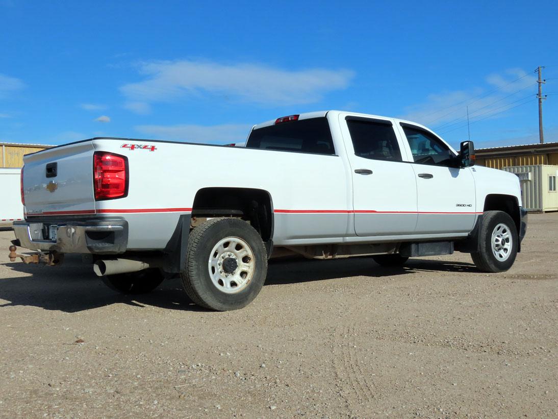 2015 Chevrolet Model K-3500 Heavy Duty Silverado Crew Cab Diesel 4×4 Pickup