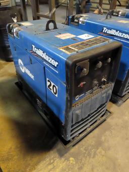 Miller Trailblazer 325 EFI Portable Welder/Generator, SM# MF200485R, Kohler