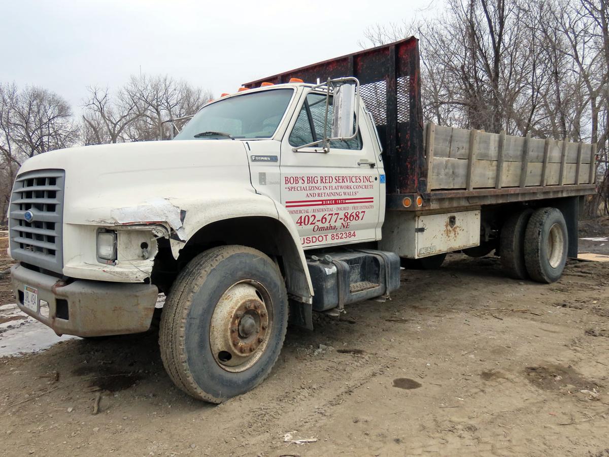 1996 Ford Model F-600 Single Axle Dump Truck, VIN# 1FDNF70J0TVA26333, 7.0 Liter V-8 Gas Engine, 5 & 