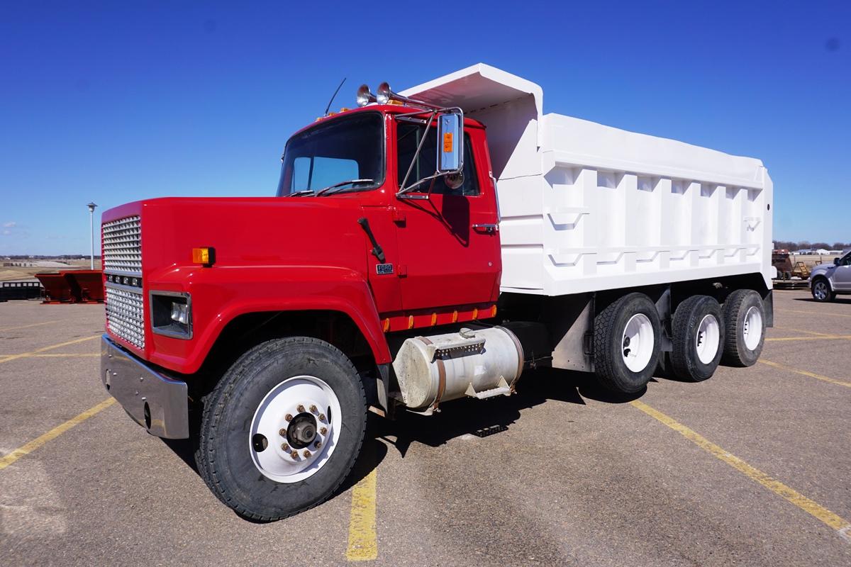 1983 Ford Model LNT9000 Conventional Triple Axle Dump Truck, Cummins 855 Diesel Engine, 9-Speed Tran