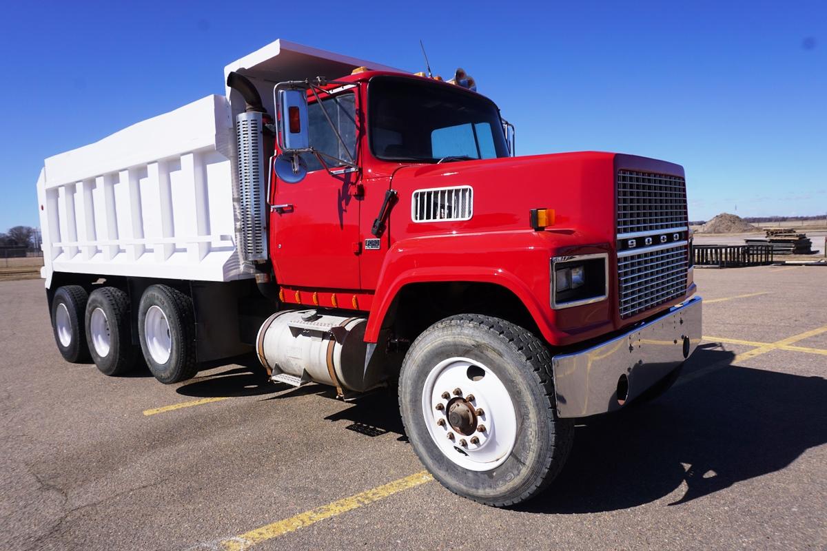 1983 Ford Model LNT9000 Conventional Triple Axle Dump Truck, Cummins 855 Diesel Engine, 9-Speed Tran