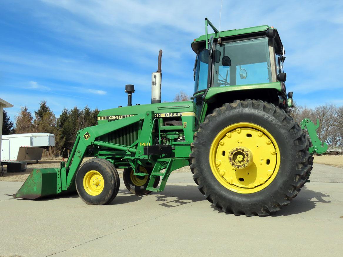 1979 John Deere Model 4240 Diesel Tractor, SN #4240H013743R, John Deere Turbo Diesel Engine, Quad Ra