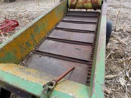 John Deere 1-Axle Pull-type Manure Spreader, Metal Body, PTO Drive, Live Floor, (1) Rear Beater,