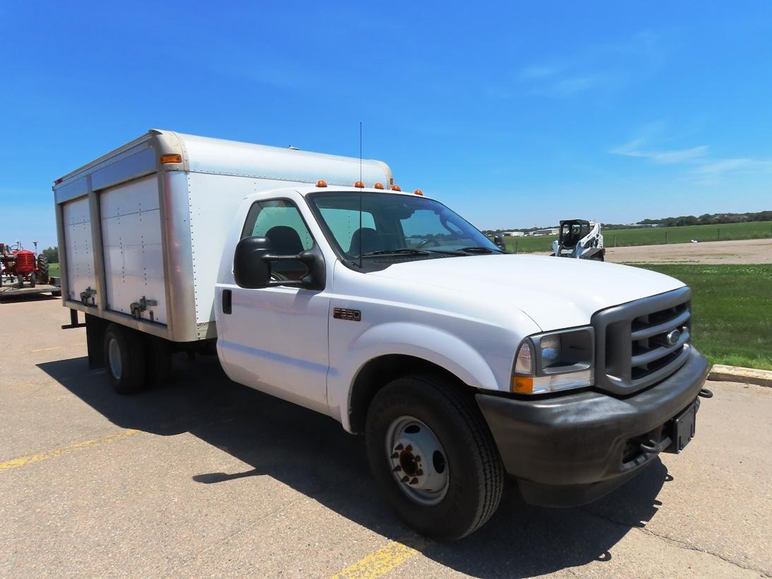 2003 Ford Model F-350 Super Duty Single Axle Dually Box Truck, VIN# 1FDWF36L23EC60933, Triton 5.4L