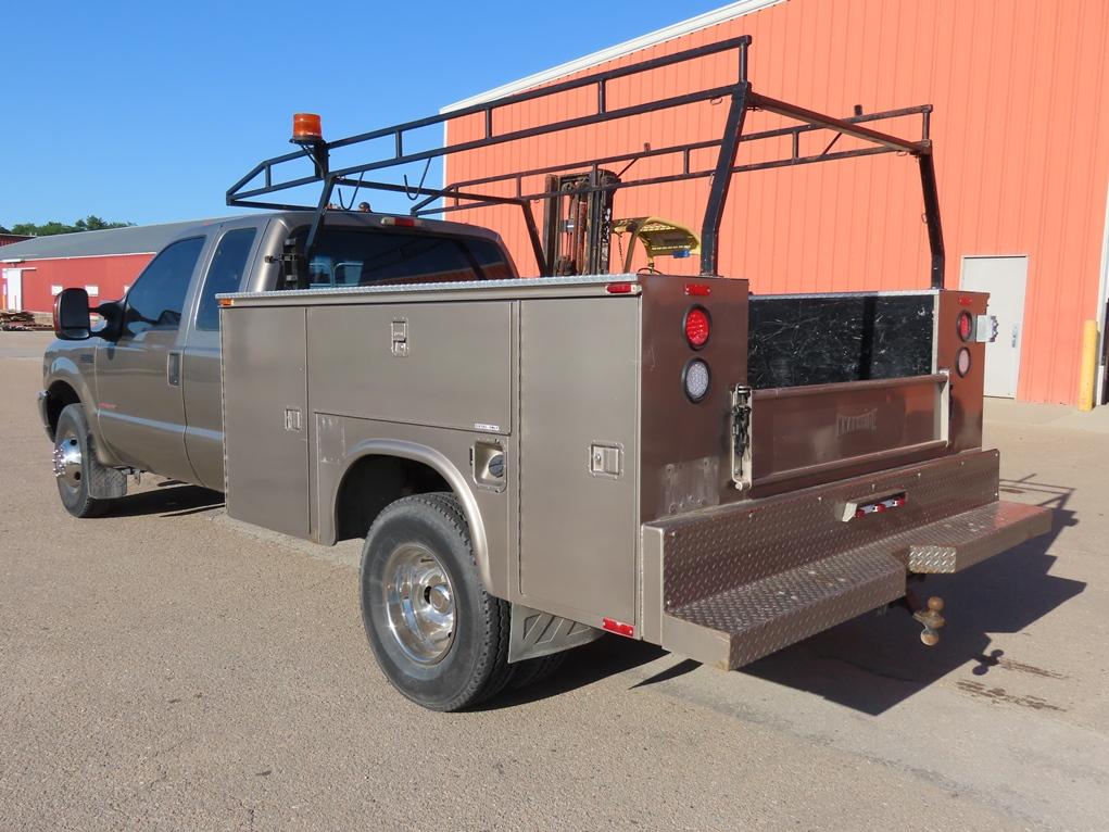 2003 Ford Model F-350XLT 1-Ton Dually Extended Cab Dually Diesel 4x4 Service Pickup, VIN# 1FDWX37