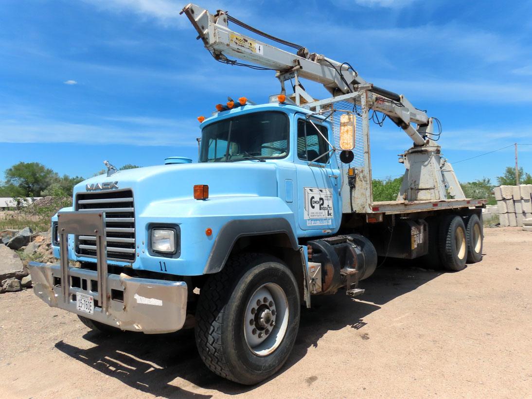 1994 Mack Model RD690S Tandem Axle Conventional Crane Truck, VIN #1M2P264Y4RM015016, Mack Model EM7-