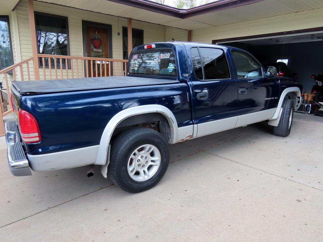 2001 Dodge Dakota SLT Quad Cab 4x4 Pickup, VIN# 1B7GG2AN31S146298, 4.9L V-8 Gas Engine, Automatic Tr