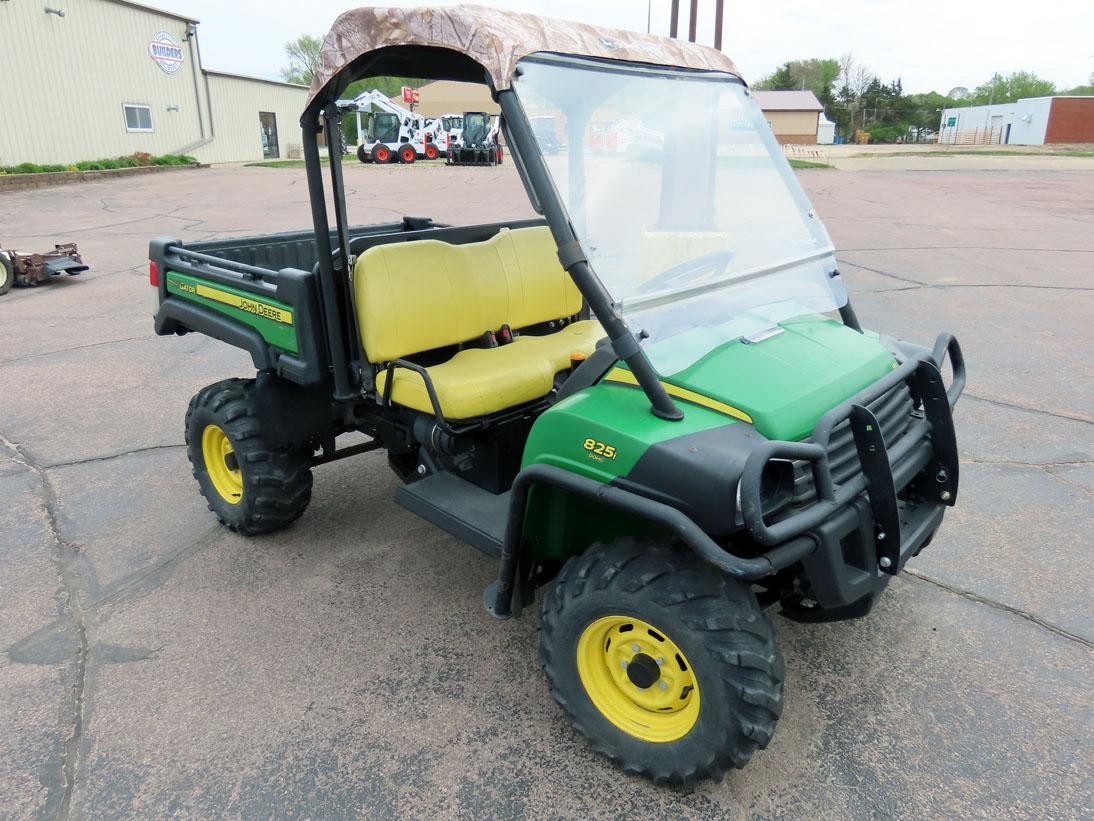 John Deere 825i DOHC Gator, SN# M0HX0PA134693, EFI, 5,236 Miles, 658 Hours, Dual Overhead Cam