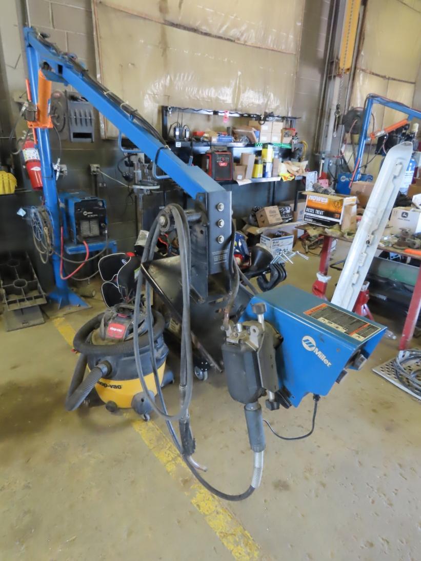 Miller Model ALT 304 Series DC Invertor Arc Welder on Stand with Air/Hydraulic Lift Arm with Miller 