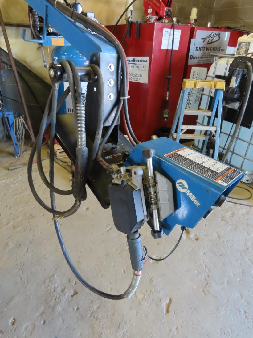 Miller Model ALT 304 Series DC Invertor Arc Welder on Stand with Air/Hydraulic Lift Arm with Miller 