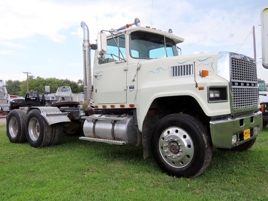 1986 Ford Model LTL9000 Tandem Axle Conventional Day Cab Truck Tractor, VIN# 1FDYA90W5GVA12808, Cumm