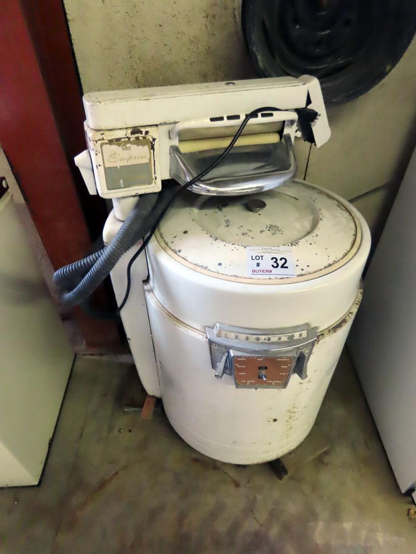 Coronado Electric Washer w/Wringer Attachment.