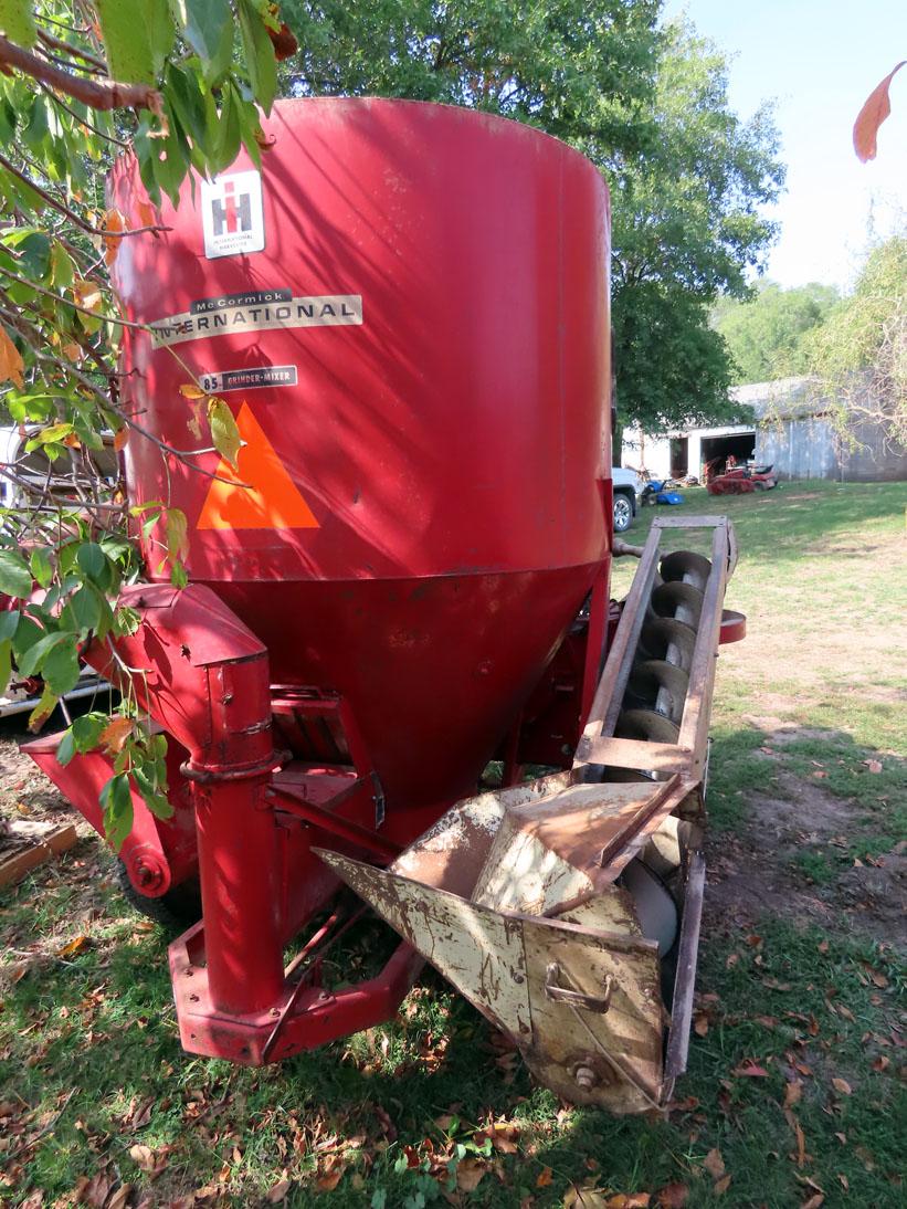 IHC Model 85 Grinder/Mixer, SN# 2167, PTO Drive, Hay Grinder Attachment, Swing Out Auger.