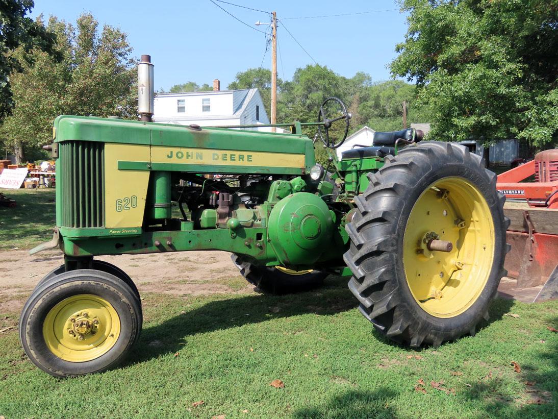 1957 John Deere Model 620 Gas Tractor, SN# 620-6222328, Narrow Front, Electric Start, John Deere 3-P