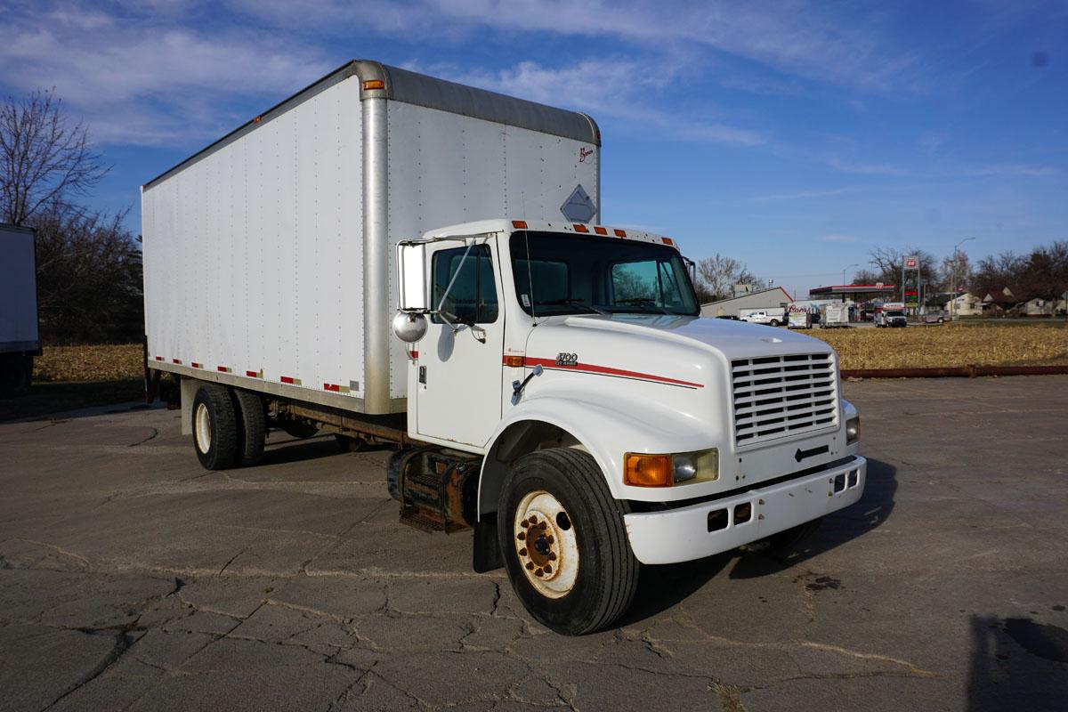 1999 IHC Model 4700 4x2 Single Axle Van Truck, VIN# 1HTSAAM4XH601207, DT 466E Turbo Diesel Engine, 6