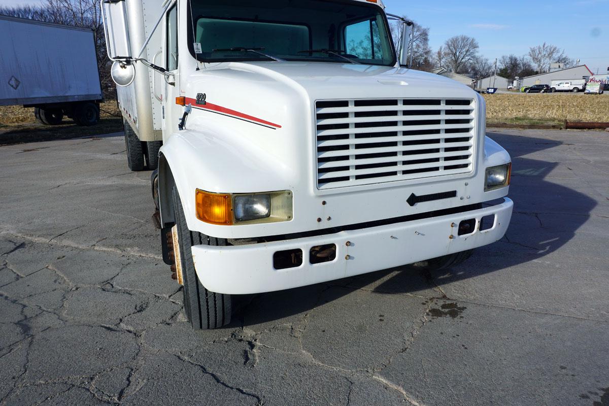 1999 IHC Model 4700 4x2 Single Axle Van Truck, VIN# 1HTSAAM4XH601207, DT 466E Turbo Diesel Engine, 6