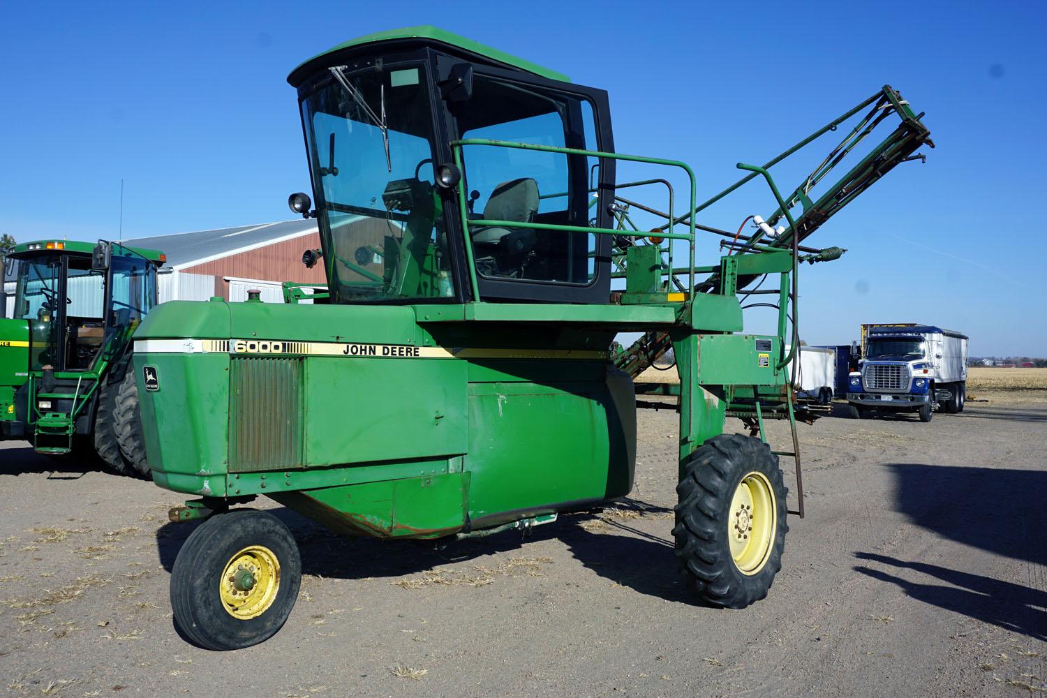 John Deere Model 6000 Self-Propelled Sprayer, SN# N06000X004972, 4-Speed, Enclosed Cab with Air Cond