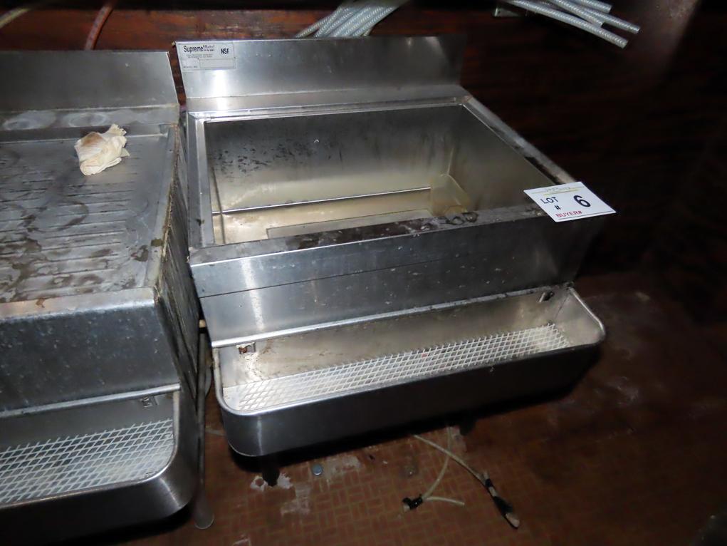 Commercial Stainless Steel "Under Bar"�Ice Bin on Stand (Located on 2nd