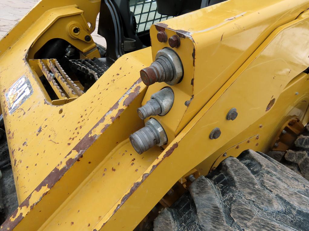 2014 Caterpillar Model 262D Skidloader, SN# CAT0262DTDTB00486, Caterpillar Turbo Diesel Engine, Cab