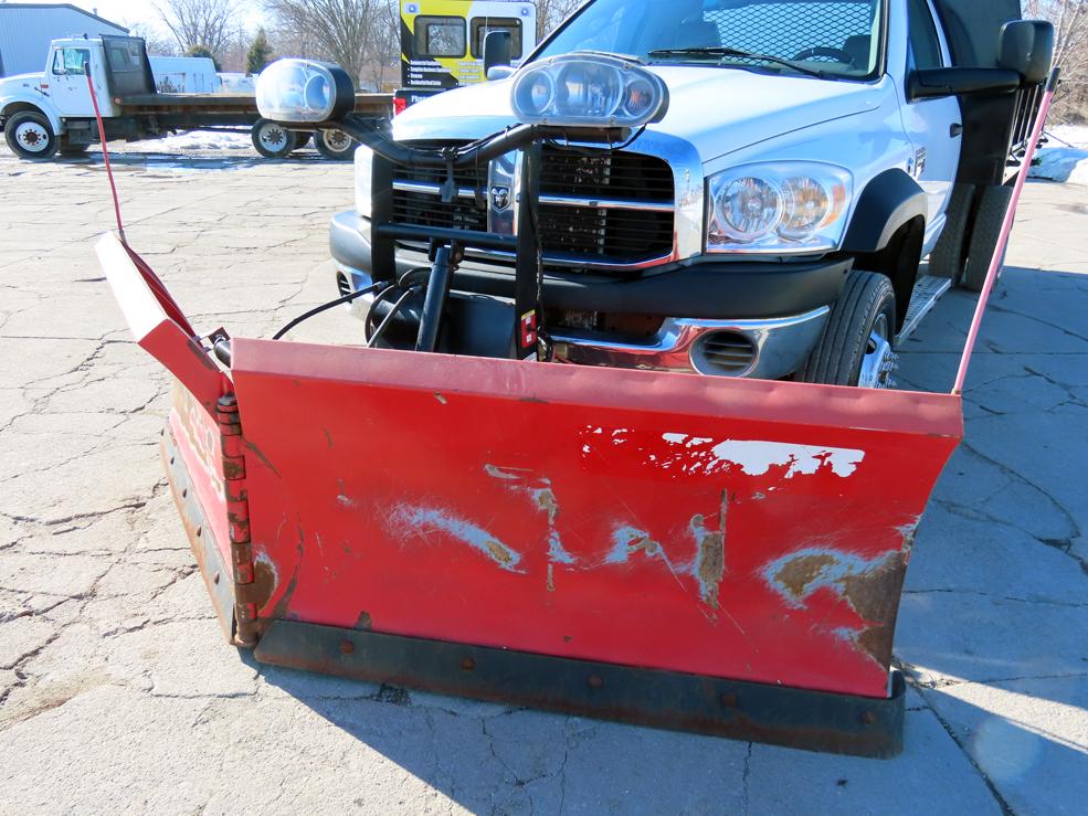 Boss 10’ Front-Mount V-Blade Snow Plow, Quick Mounts, Light Kit, Hydraulic Lift & V-Angle, Remote