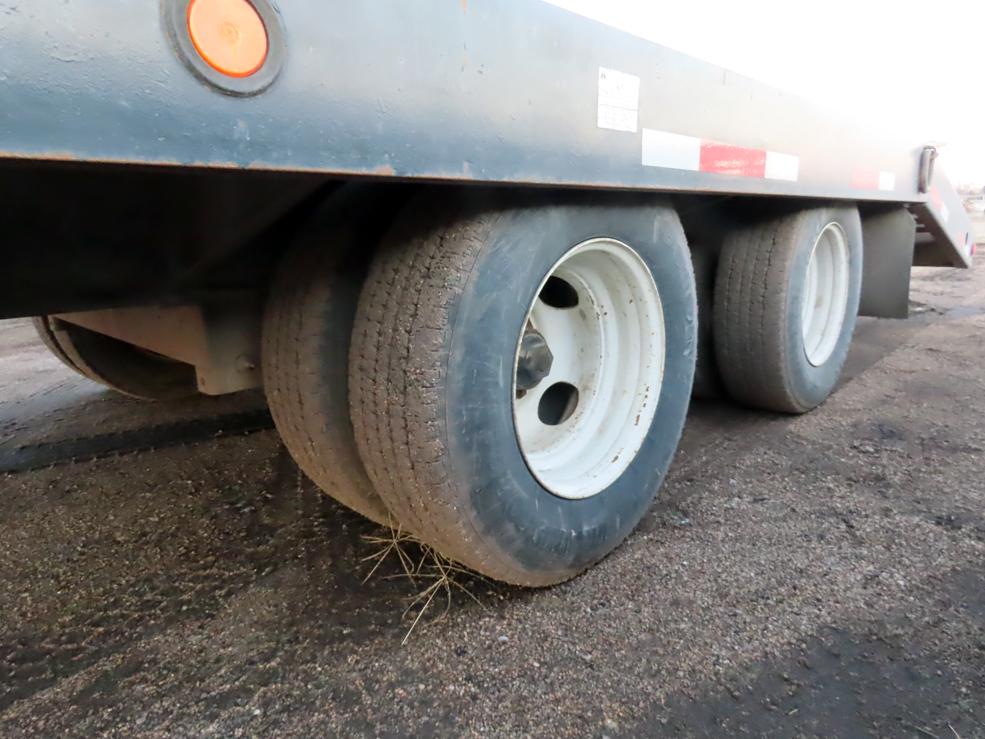 1998 Contrail 16' Tandem Axle Flatbed Trailer, Wood Deck, 5' Folddown Ramps.