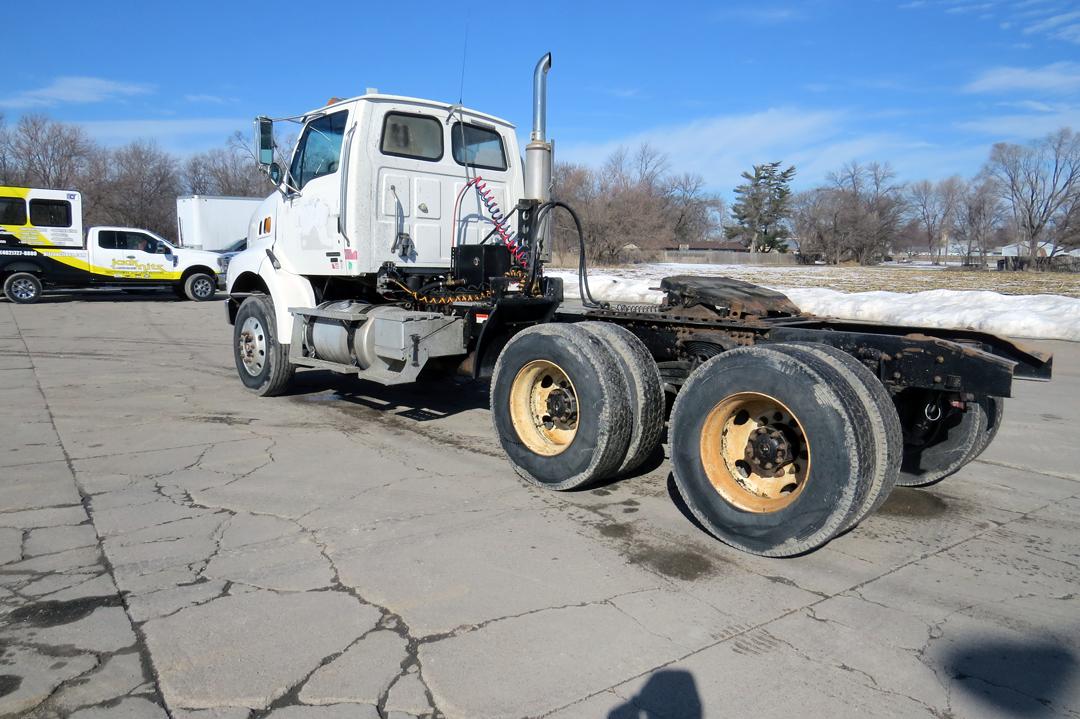 2005 Sterling Model LT9511 Tandem Axle Conventional Day Cab Truck Tractor, VIN# 2FWJAZCH95AV12610,