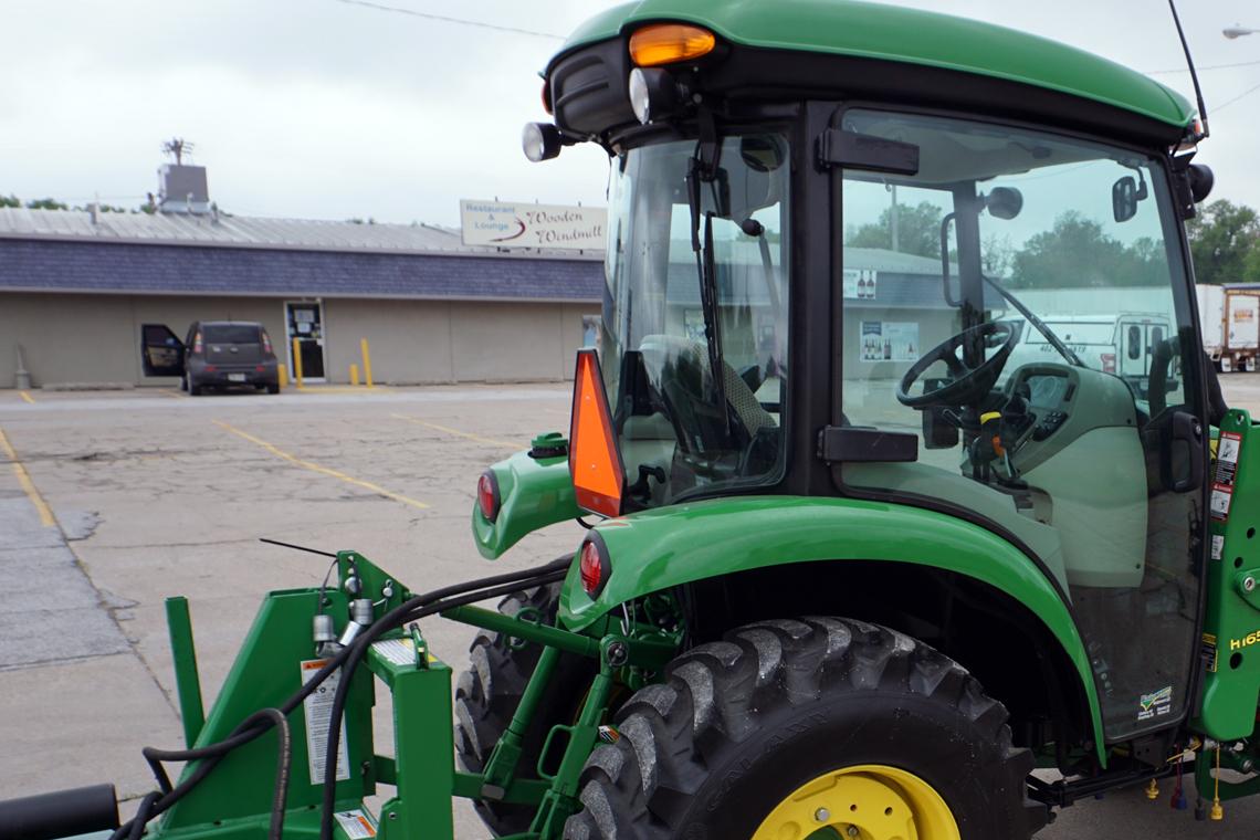 2016 John Deere 3039R