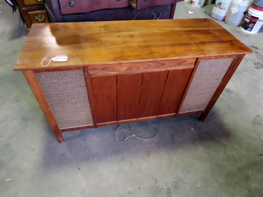 Stereo Cabinet