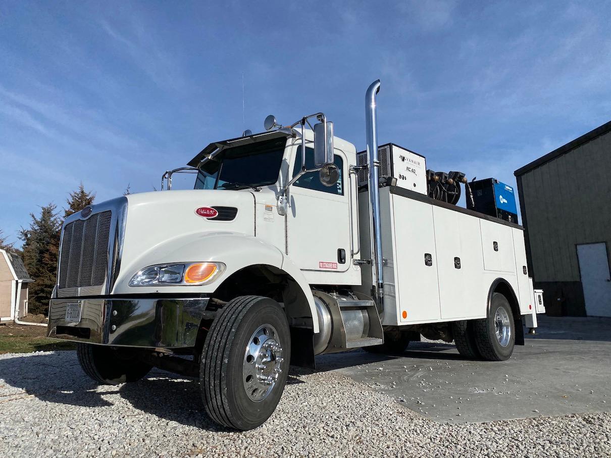 2006 Peterbilt 355 Single Axle Mechanic's Truck