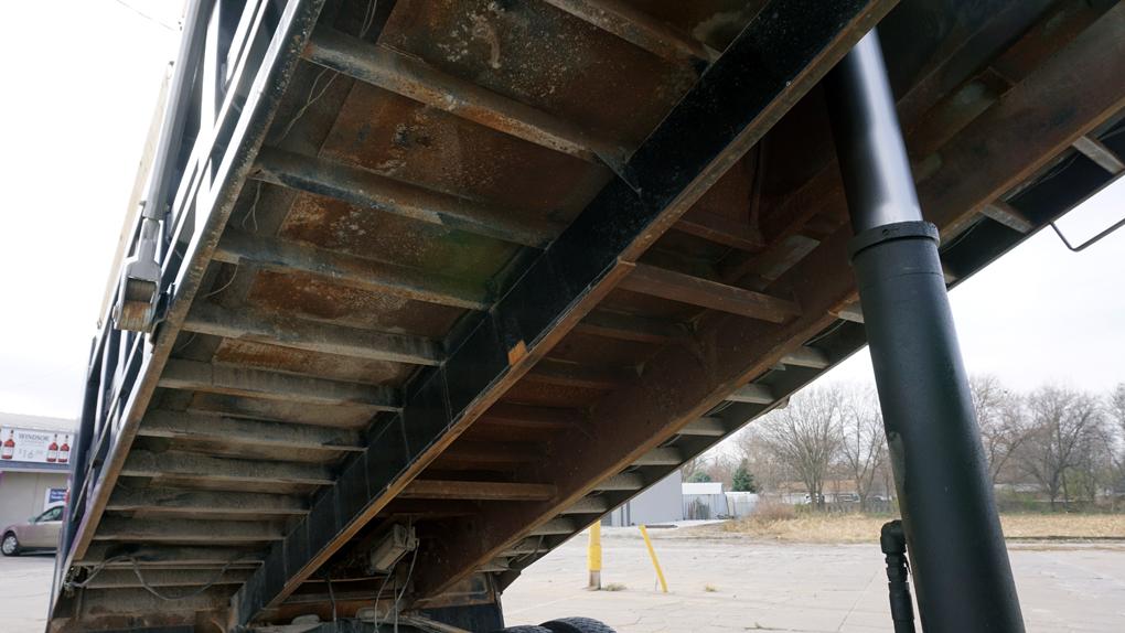 2004 Mack CH613 Triple Axle Dump Truck