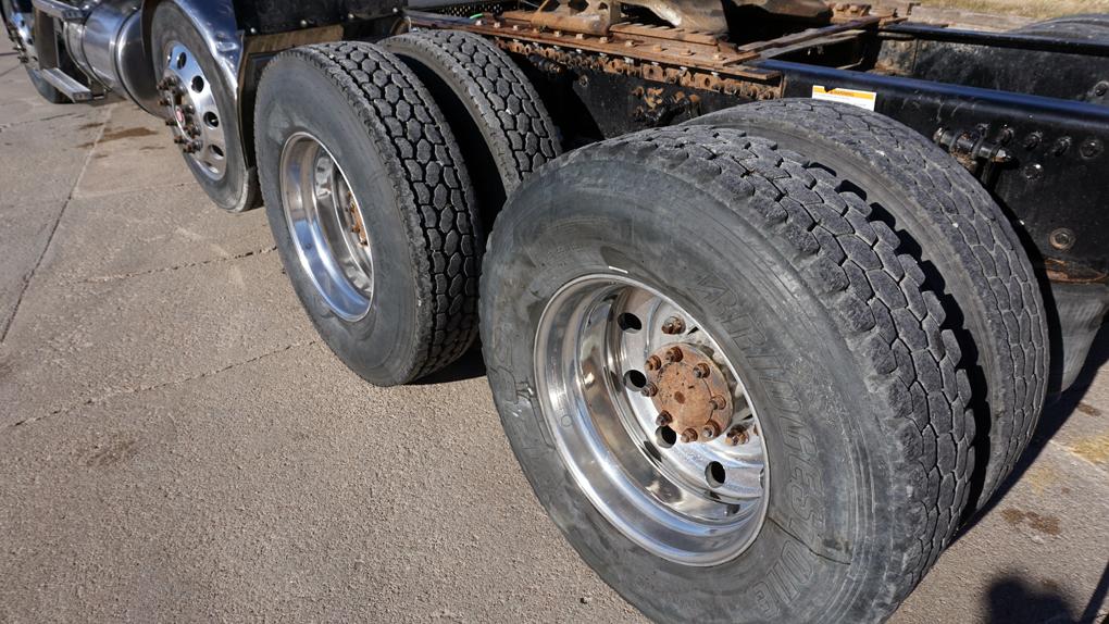 2014 Mack CHU613 Triple Axle Day Cab