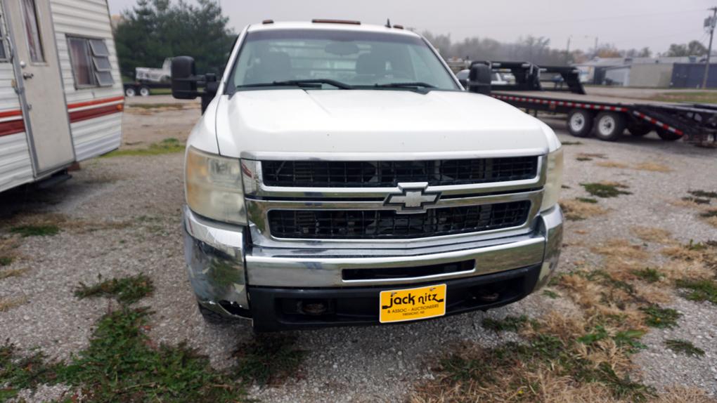 2007 GMC 3500HD Flatbed Dually Pickup