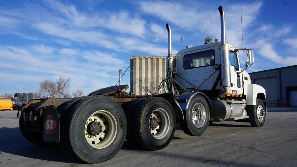 2007 Mack CHN613 Triple Axle Truck Tractor