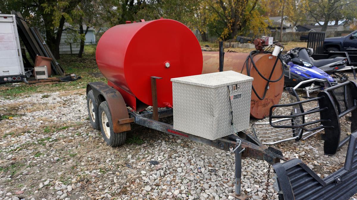 Tandem Axle Fuel Trailer with 500-Gallon Steel Fuel Tank