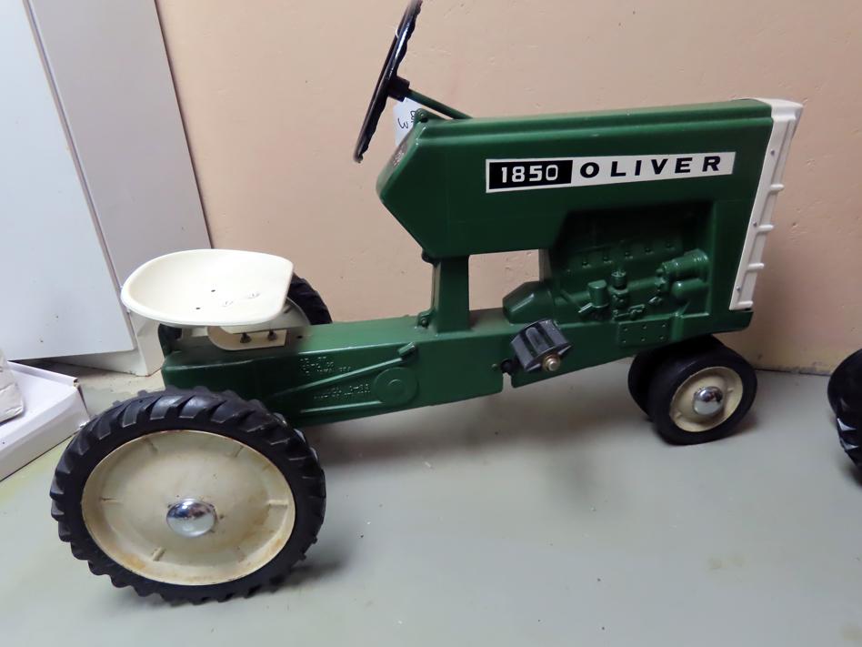 Oliver Pedal Tractor