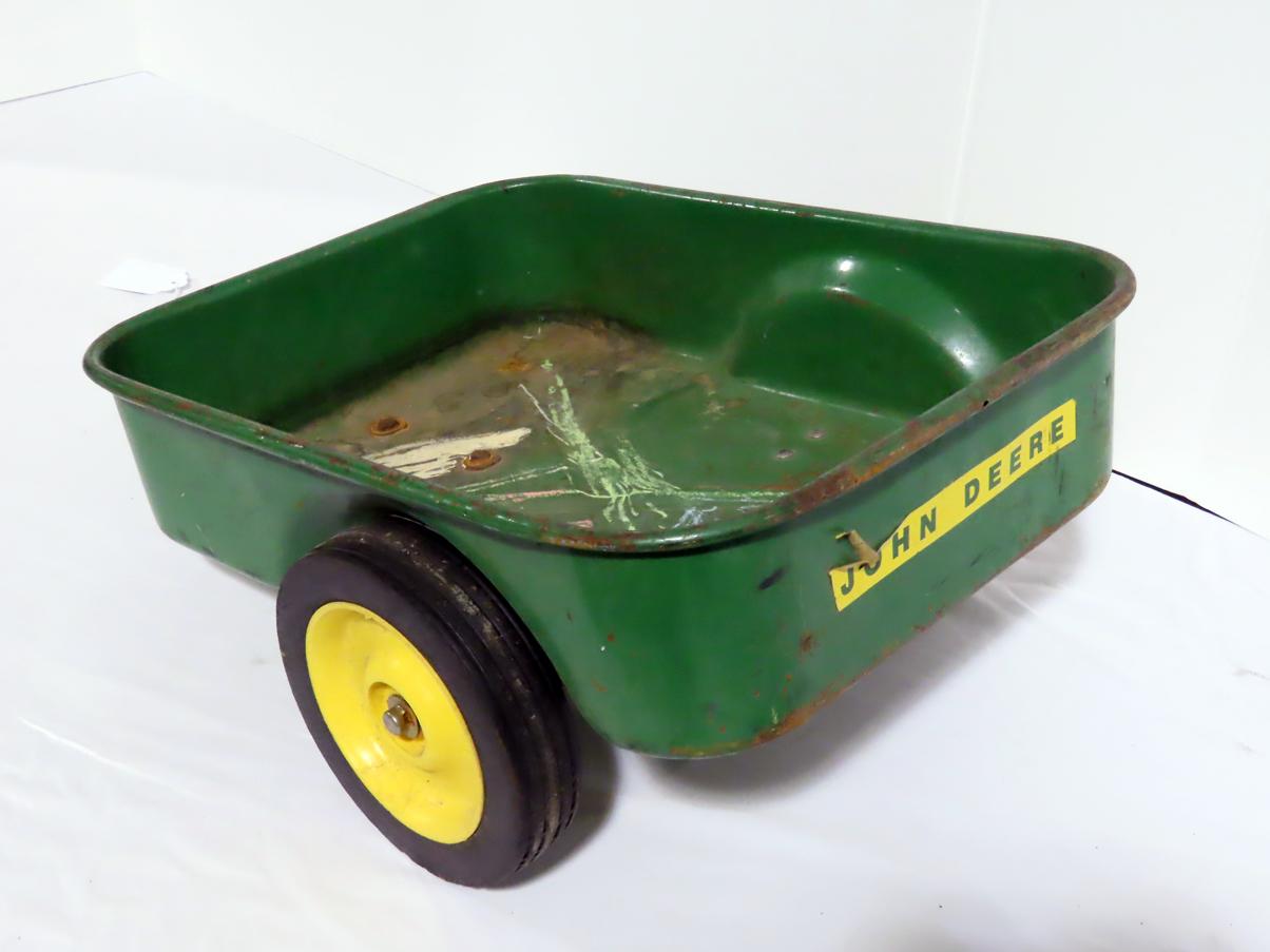 John Deere Wagon